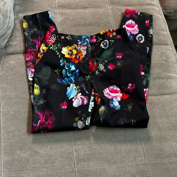 Ted Baker London Black Floral High Waist Women's Shorts - Picture 10 of 14